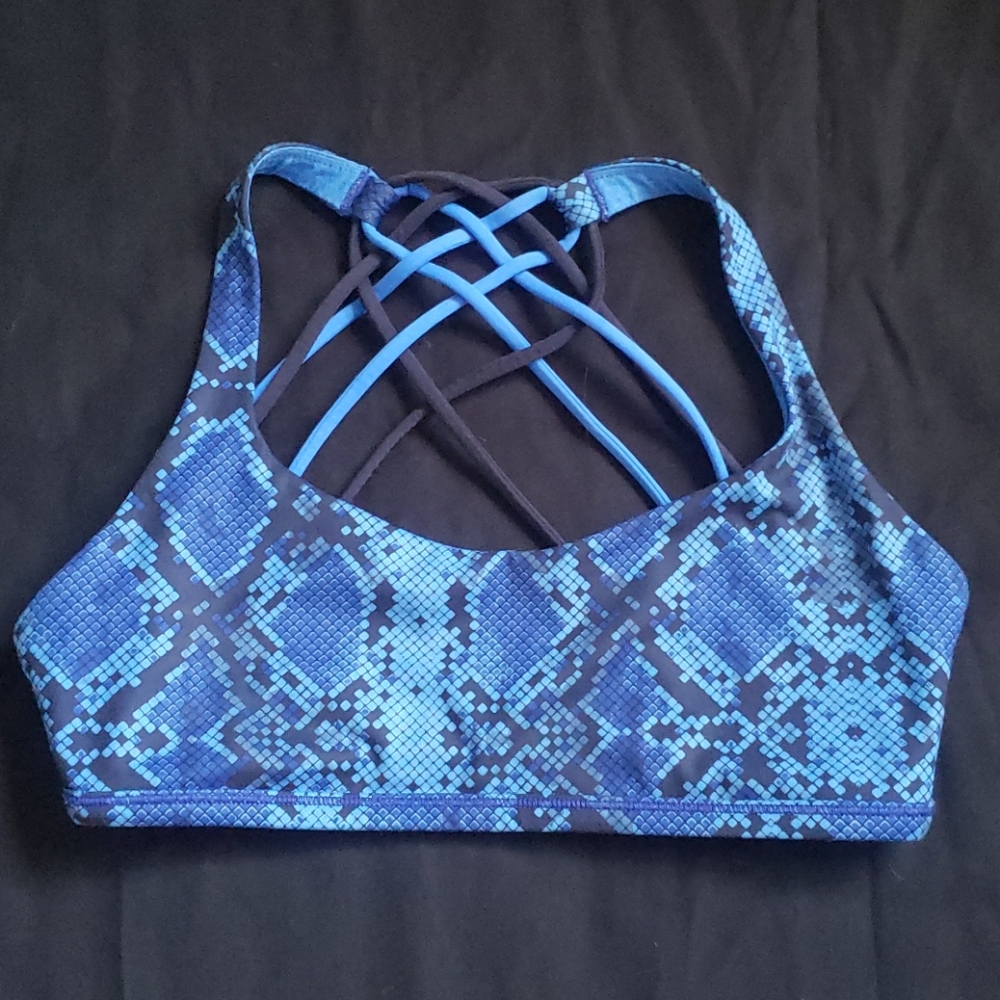 LuluLemon Free to Be Bra